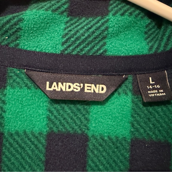 Lands’ End green and blue in a Vintage pullover. - Picture 5 of 8
